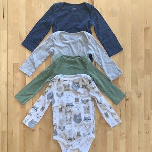 Bundle of 4 Long-sleeve Bodysuits - 18M